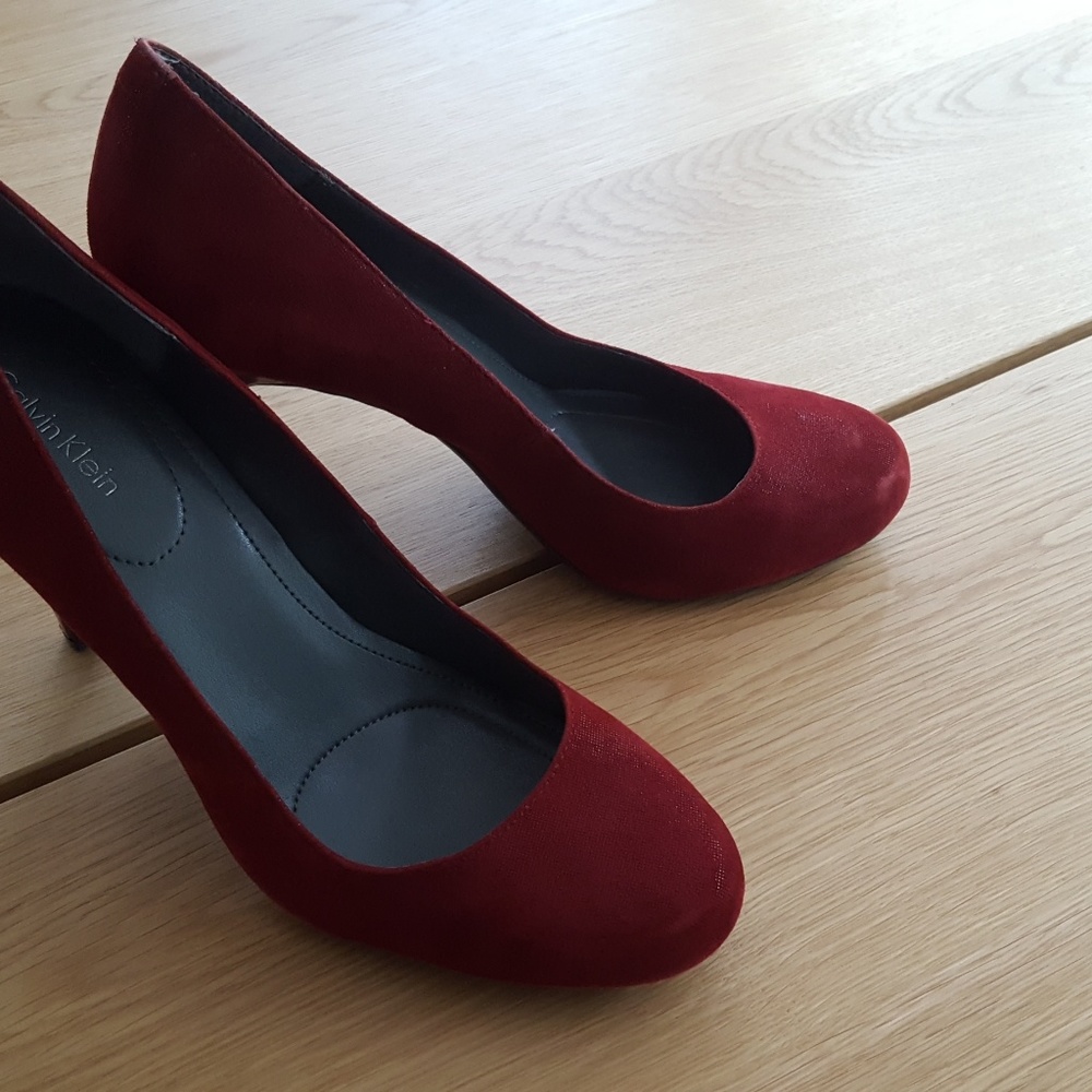 Calvin Klein Red Pumps